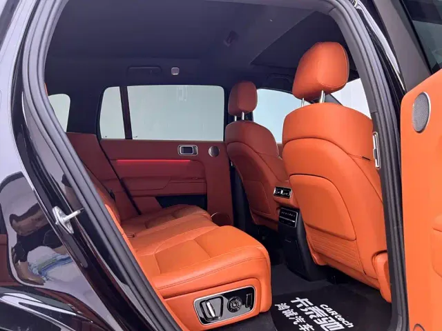 Li Auto L7 — Фото автомобиля 21