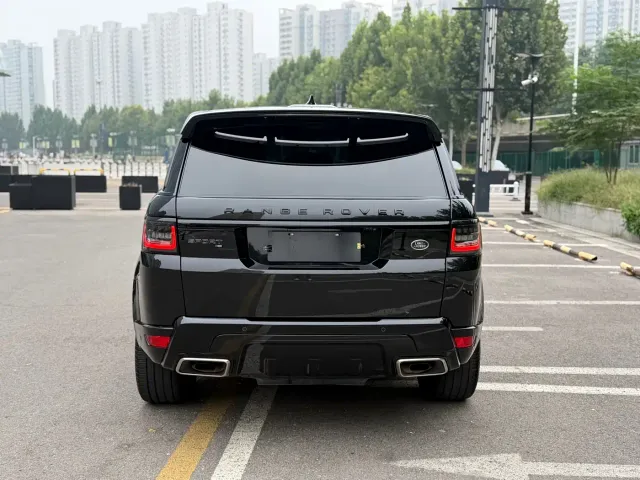 Land Rover Range Rover Sport — Фото автомобиля 5