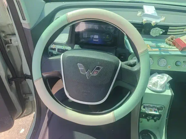 Wuling Hongguang Mini EV — Фото автомобиля 15