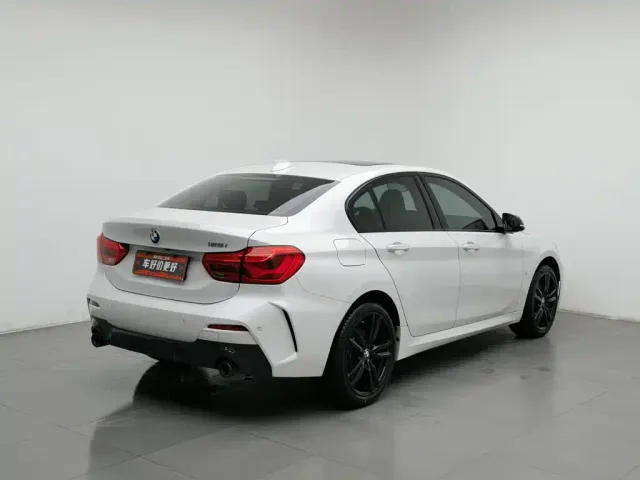 BMW 1 Series — Фото автомобиля 2