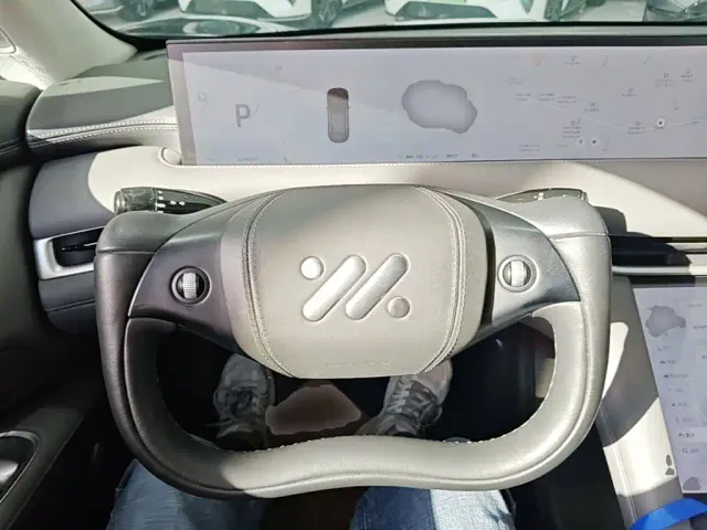 IM Motors LS6 — Фото автомобиля 10