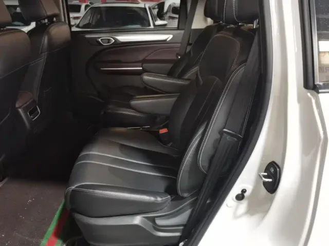 GAC Trumpchi M6 — Фото автомобиля 16