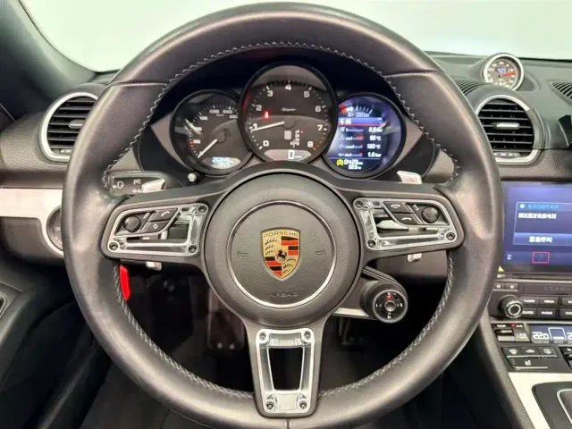 Porsche 718 — Фото автомобиля 16