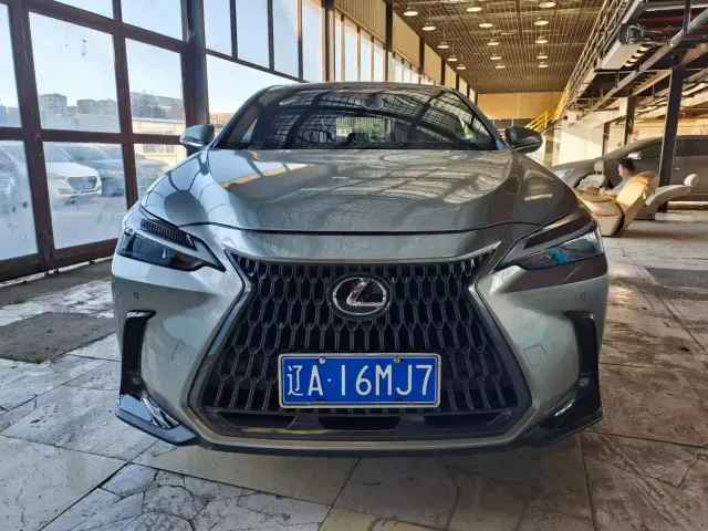 Фотография автомобиля — Lexus NX