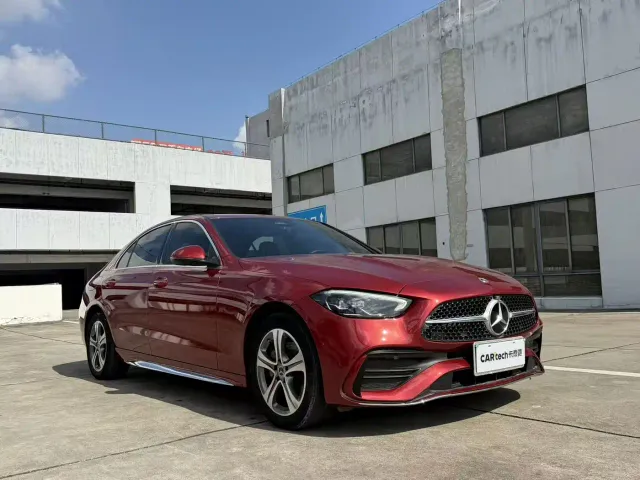Mercedes-Benz C-Class — Фото автомобиля 3