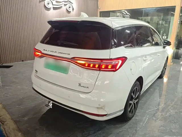 BYD Song MAX — Фото автомобиля 6