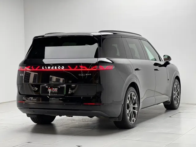 Lynk & Co 900 — Фото автомобиля 4