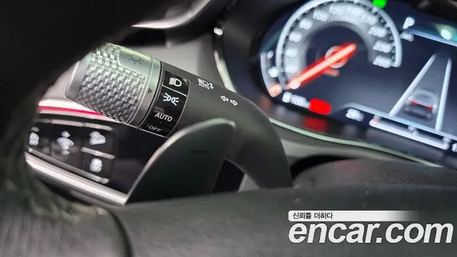 Genesis GV70 2.5T Бензин 2WD — Фото автомобиля 24