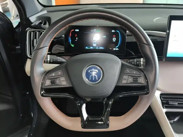 BYD Song Pro — Фото автомобиля 10