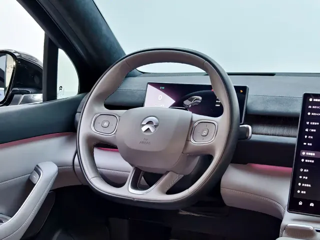 Nio EC6 — Фото автомобиля 12