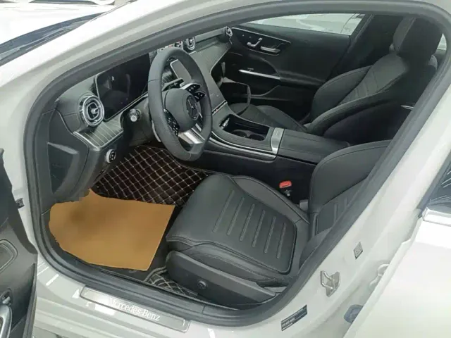 Mercedes-Benz C-Class — Фото автомобиля 14