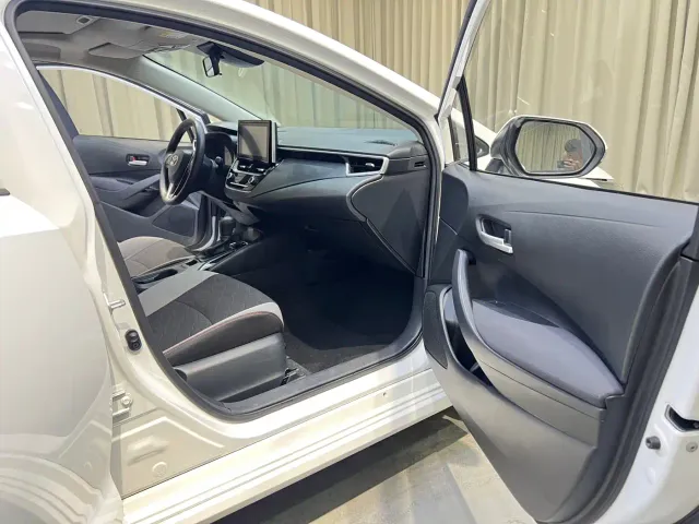 Toyota Corolla — Фото автомобиля 12