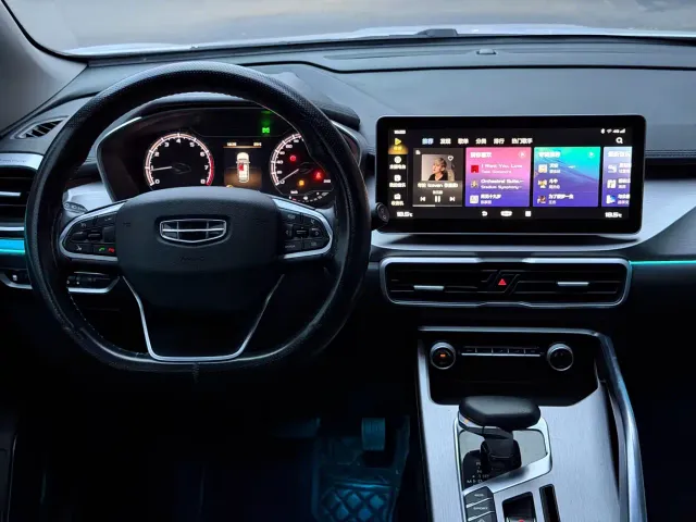 Geely Binyue — Фото автомобиля 14