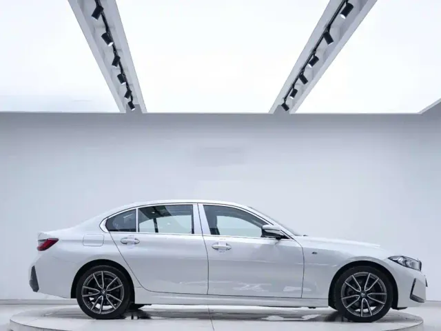BMW 3 Series — Фото автомобиля 6