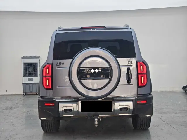 BYD FangChengBao Leopard 5 — Фото автомобиля 8