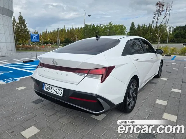 Hyundai AVANTE Новый Avante (CN7) — Фото автомобиля 4