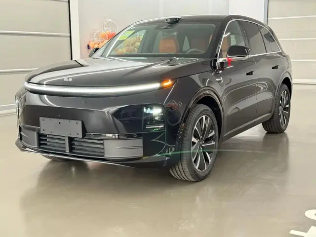 Фотография автомобиля — Li Auto L6