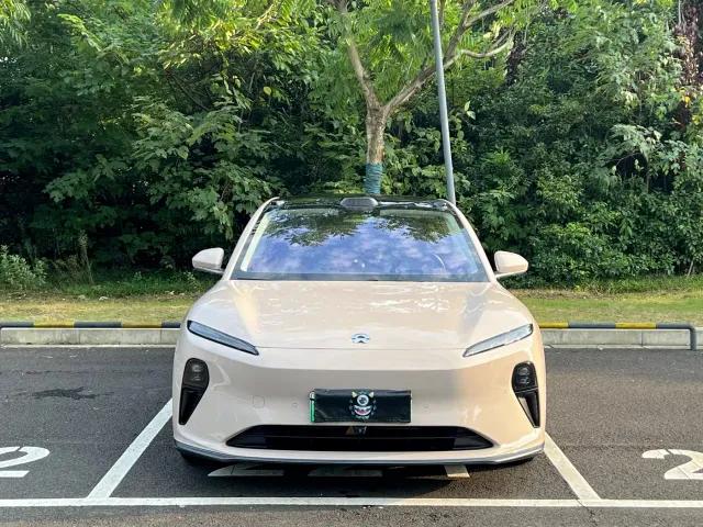 Nio ET5 — Фото автомобиля 2