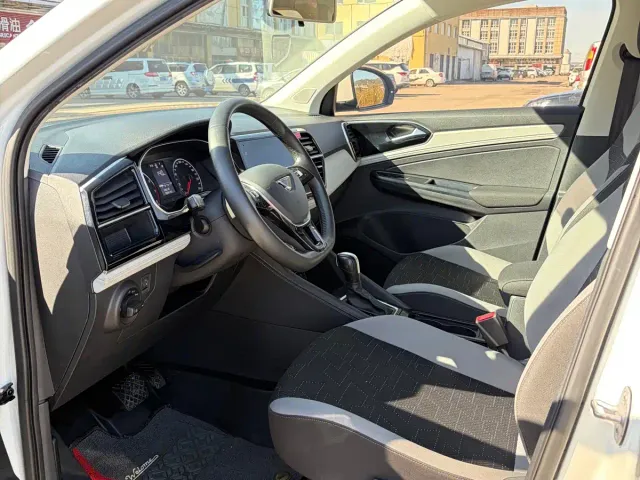 Jetta VS5 — Фото автомобиля 5