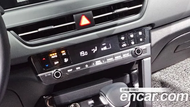 Kia Seltos New — Фото автомобиля 28