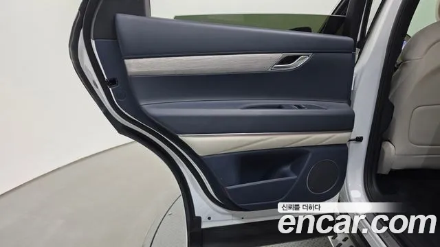 Genesis GV80 2.5T Бензин AWD — Фото автомобиля 22