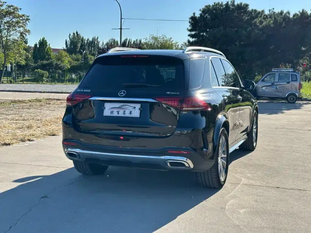 Mercedes-Benz GLE-Class — Фото автомобиля 6