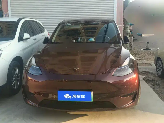 Tesla Model Y — Фото автомобиля 2