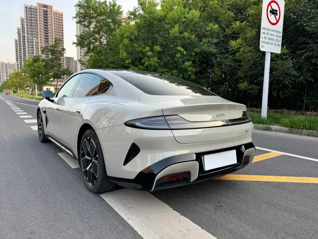Xiaomi SU7 — Фото автомобиля 7
