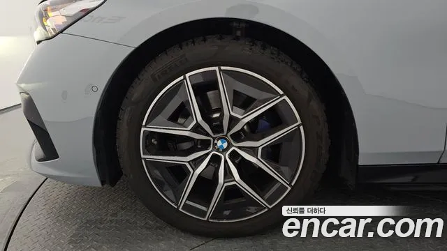 BMW 5-Series 5 серия (G60) 523d M Sport — Фото автомобиля 4