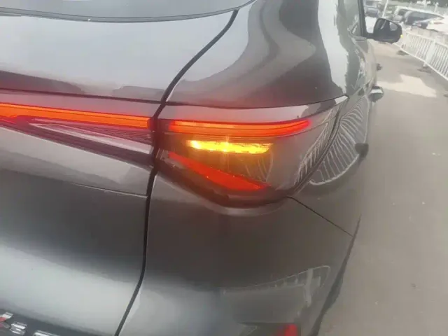 Changan X5 Plus — Фото автомобиля 7