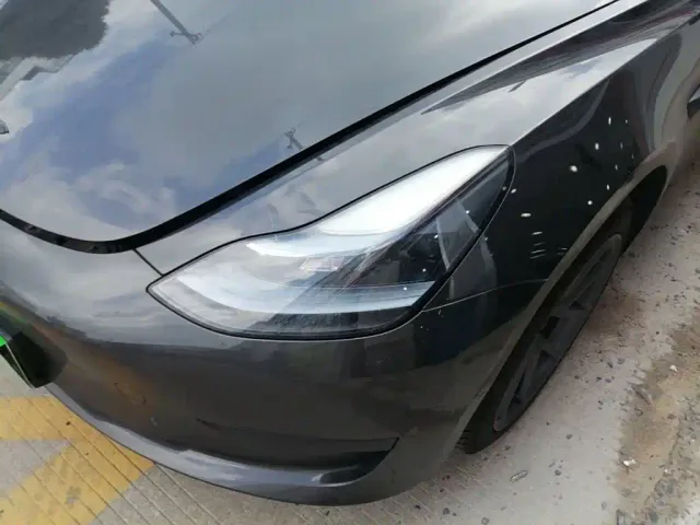 Tesla Model 3 — Фото автомобиля 23