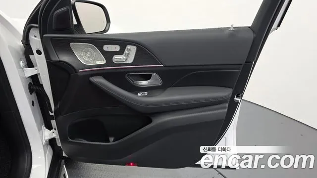 Mercedes-Benz GLE-Class — Фото автомобиля 13