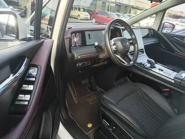 GAC Trumpchi M8 — Фото автомобиля 15