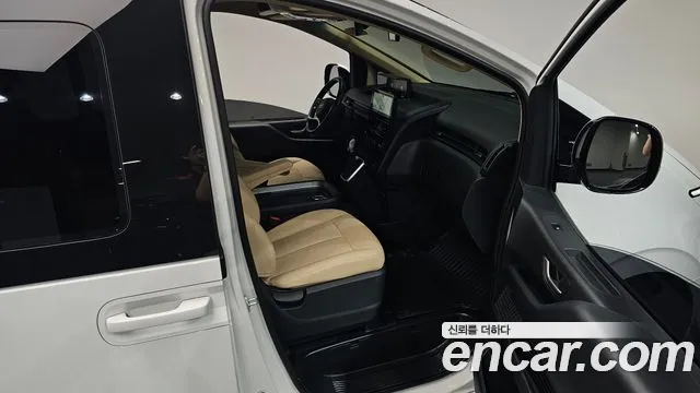 Hyundai Staria Staria Карго 5 мест — Фото автомобиля 11