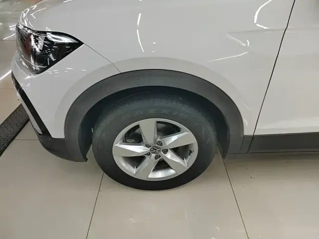 Volkswagen T-Cross — Фото автомобиля 22