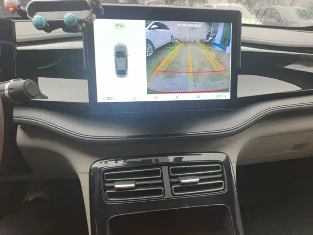 BYD Qin PLUS — Фото автомобиля 12