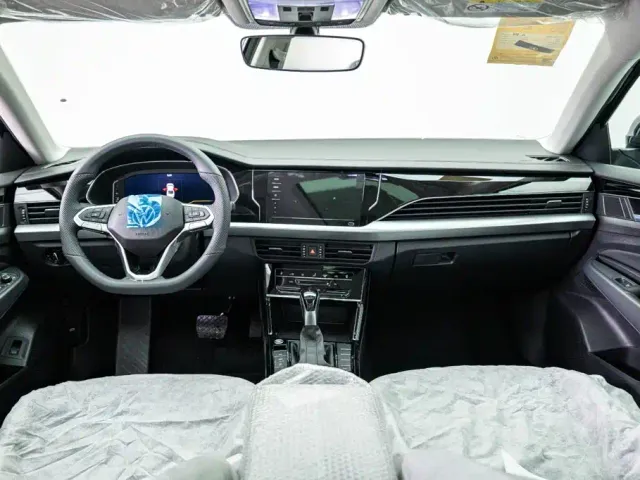 Volkswagen Passat — Фото автомобиля 17