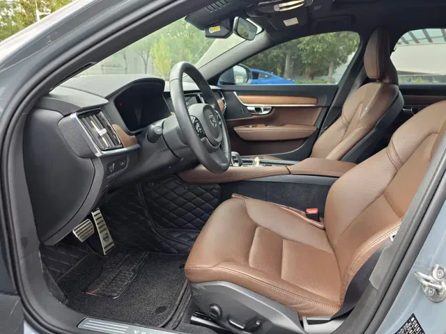 Volvo S90 — Фото автомобиля 8