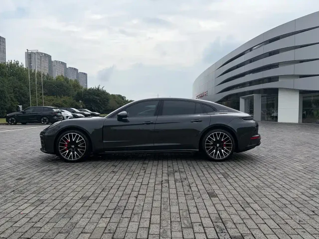 Porsche Panamera — Фото автомобиля 3