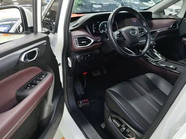 GAC Trumpchi M6 — Фото автомобиля 15