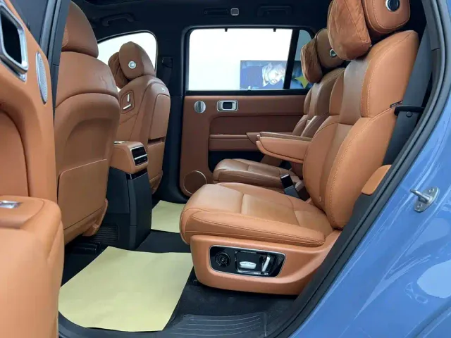 Li Auto L9 — Фото автомобиля 19