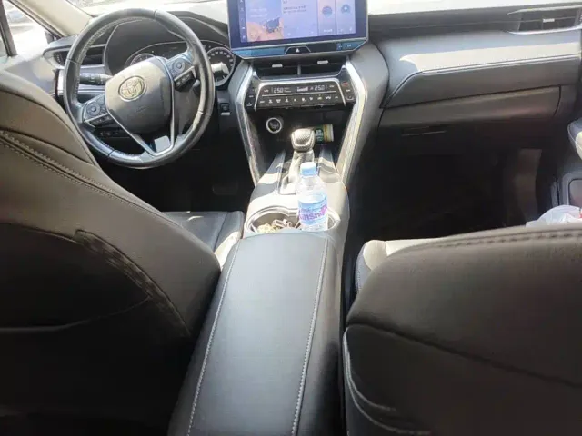 Toyota Harrier — Фото автомобиля 12