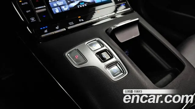 Hyundai Grandeur (New) Hybrid — Фото автомобиля 12