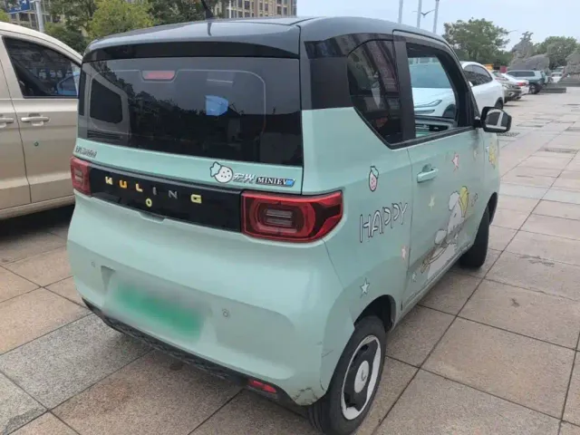 Wuling Hongguang Mini EV — Фото автомобиля 6