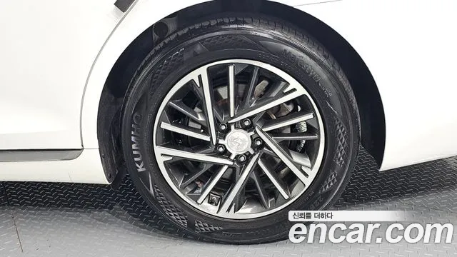 Hyundai Grandeur Новый Grandeur IG 3.0 LPi (Такси) — Фото автомобиля 21