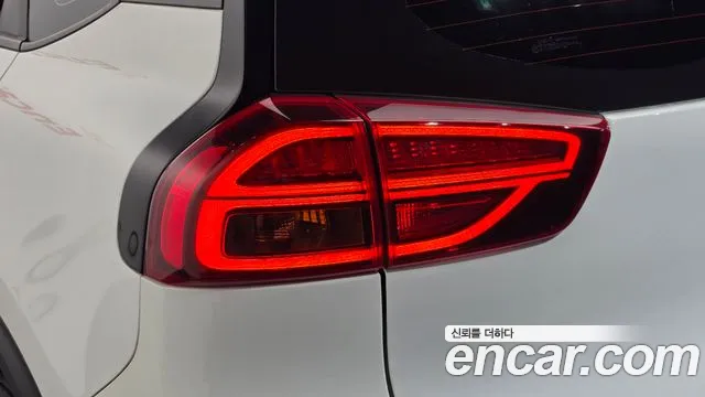 Kia Niro — Фото автомобиля 8