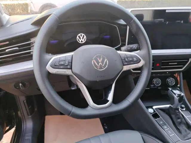 Volkswagen Sagitar — Фото автомобиля 2