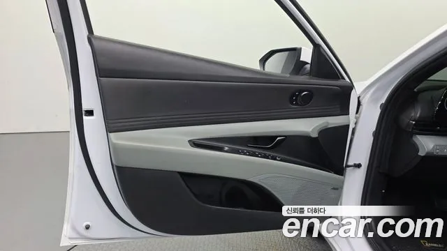 Hyundai AVANTE Новый Avante (CN7) — Фото автомобиля 24
