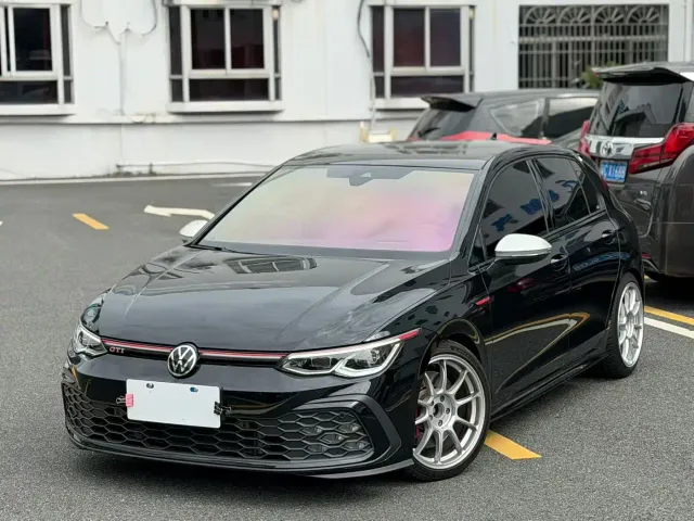 Volkswagen Golf GTI — Фото автомобиля 7