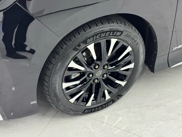 Toyota Vellfire — Фото автомобиля 30